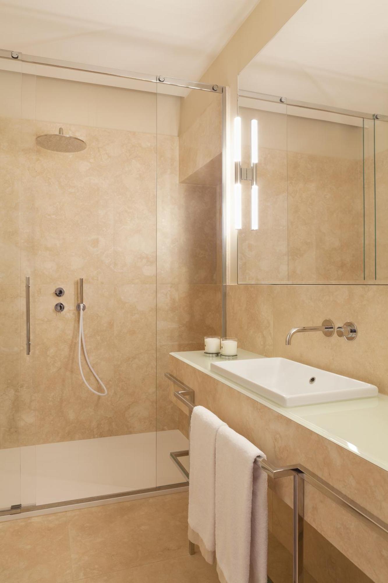 Amabilia Suites ميلان الغرفة الصورة